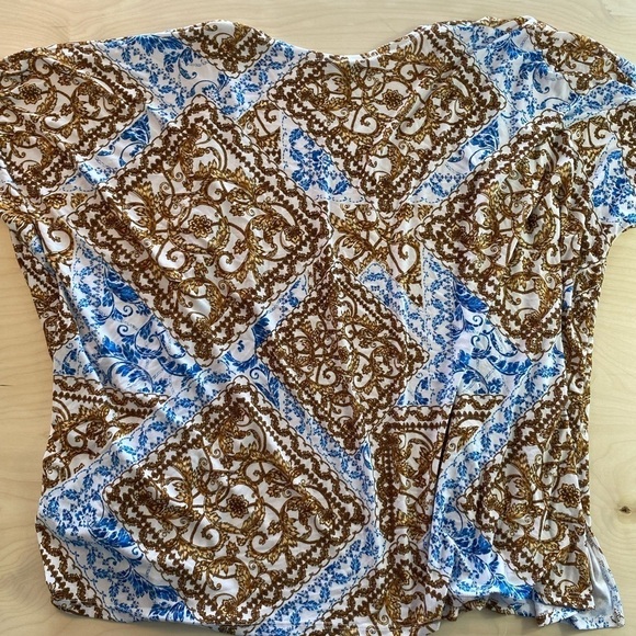 Rouge Collection Short Sleeve Cardigan O/S (DR) - Picture 5 of 7